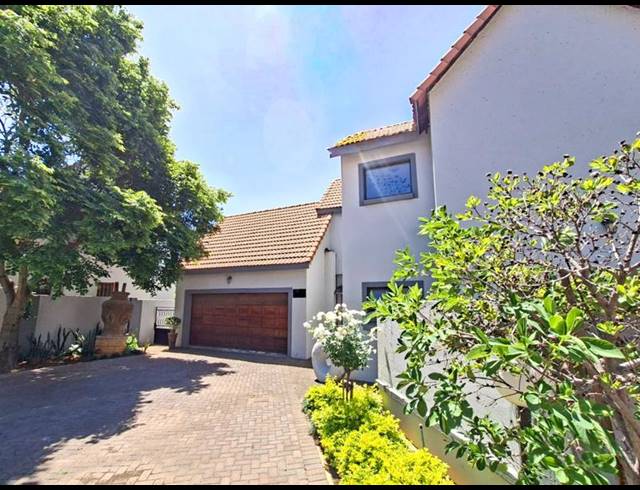 3 BEDROOM HOUSE FOR SALE IN MIDSTREAM ESTATE